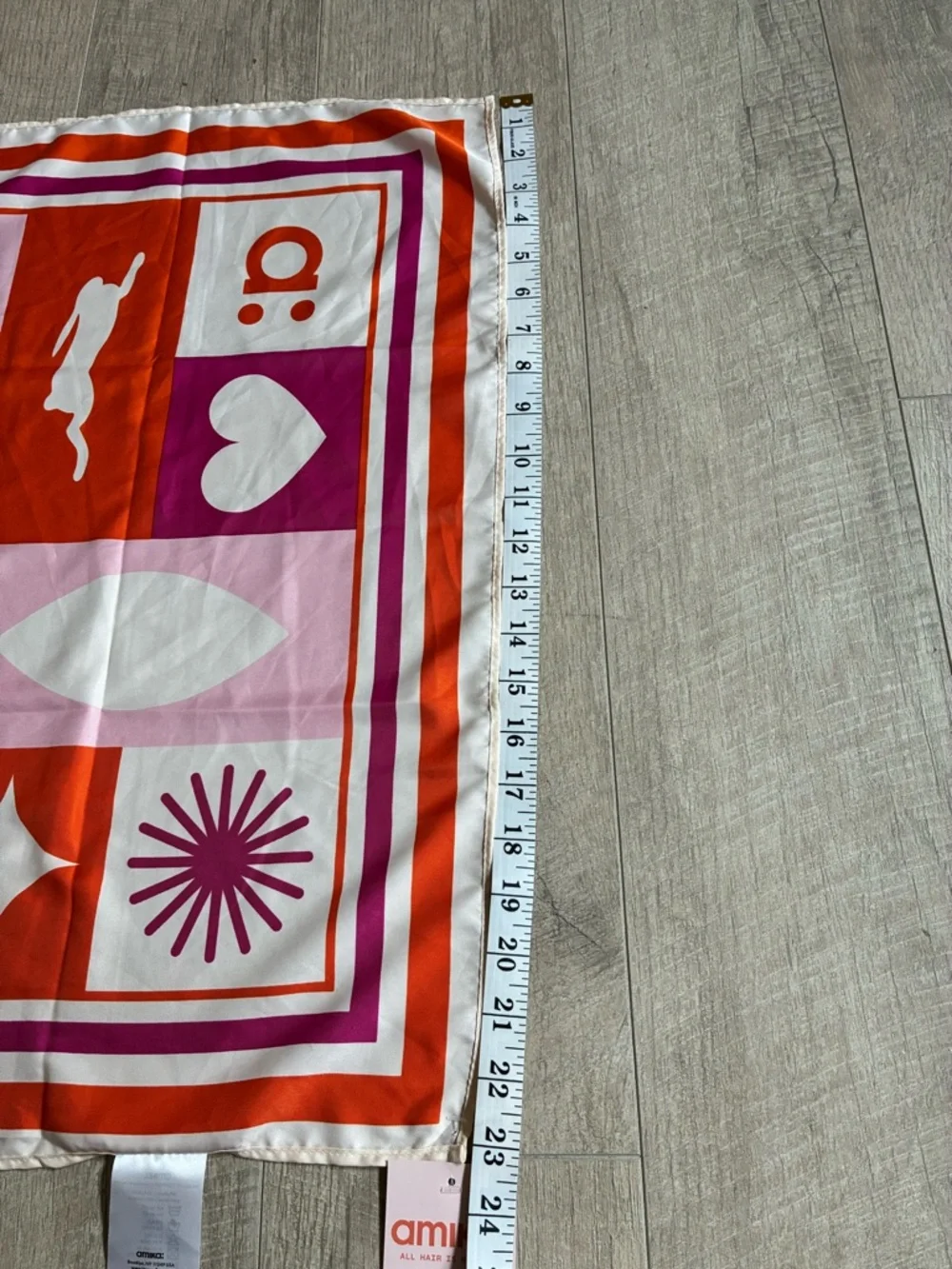 amika bold orange
